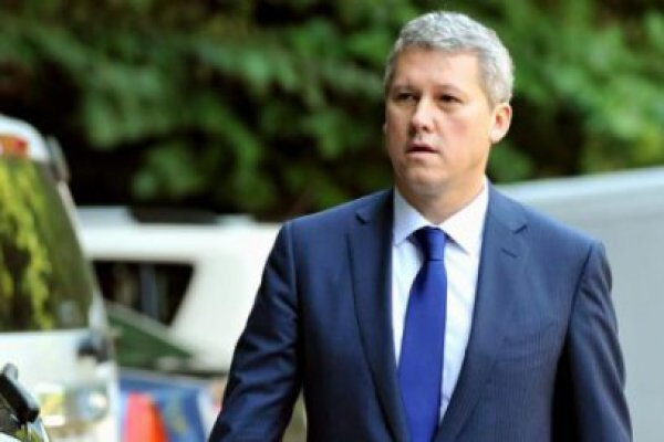 Predoiu: Prezenţa în România a liderului extremist Gabor Vona reprezintă un real pericol la adresa democraţiei